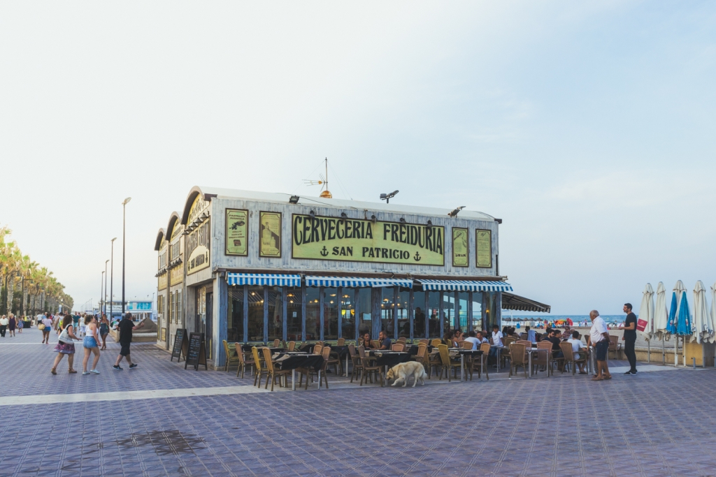 Strandrestaurant aan de boulevard van Valencia bij El Cabanyal