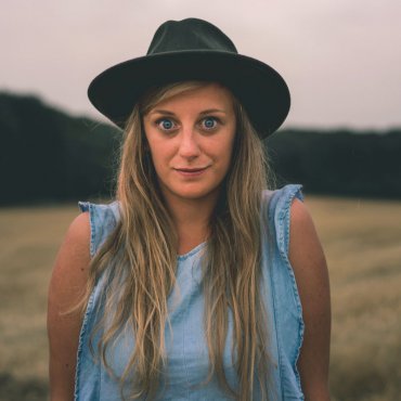 charlotte de roey