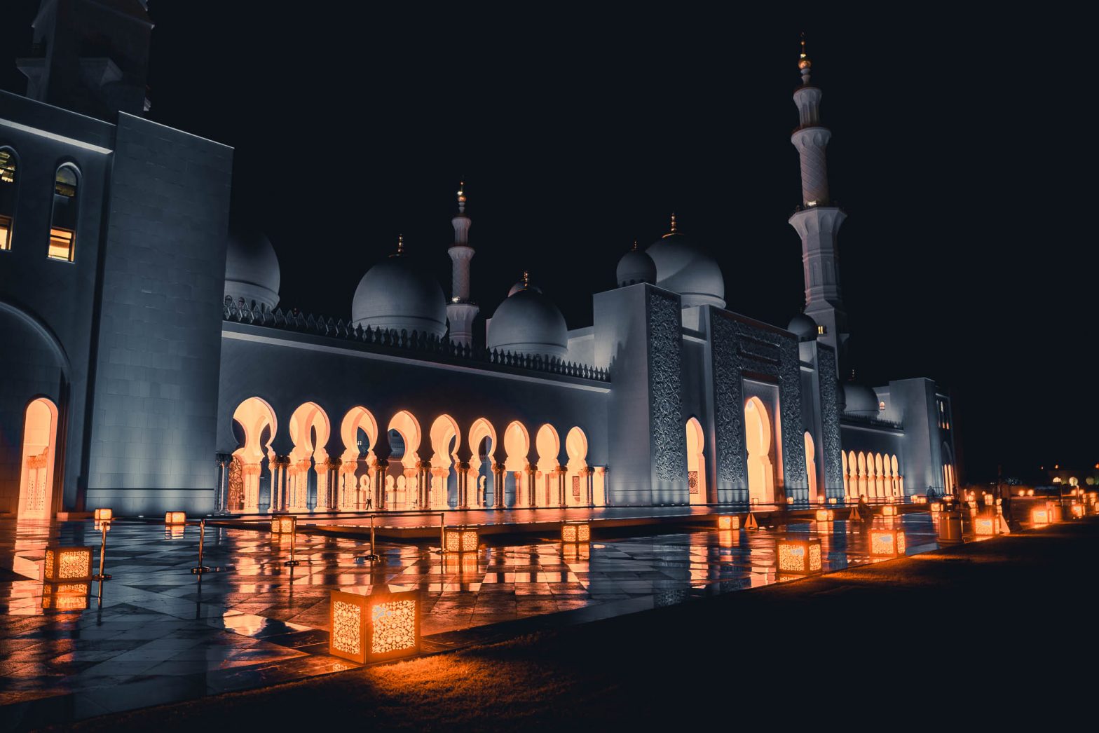 Wat doen in Abu Dhabi deze 6 bezienswaardigheden moet je doen Wat doen in Abu Dhabi deze 6 bezienswaardigheden moet je doen