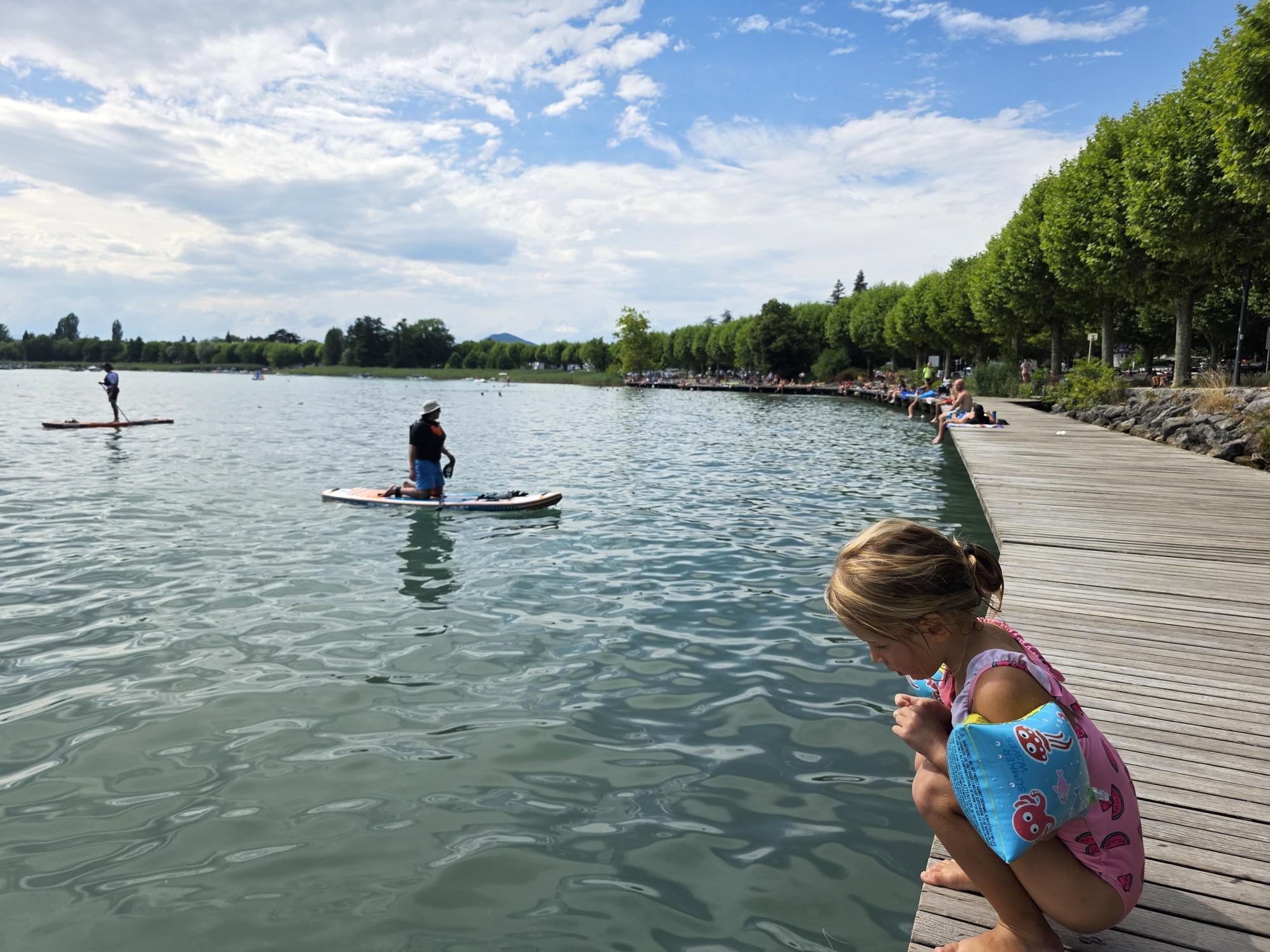 Op de steiger van Lac d'Annecy