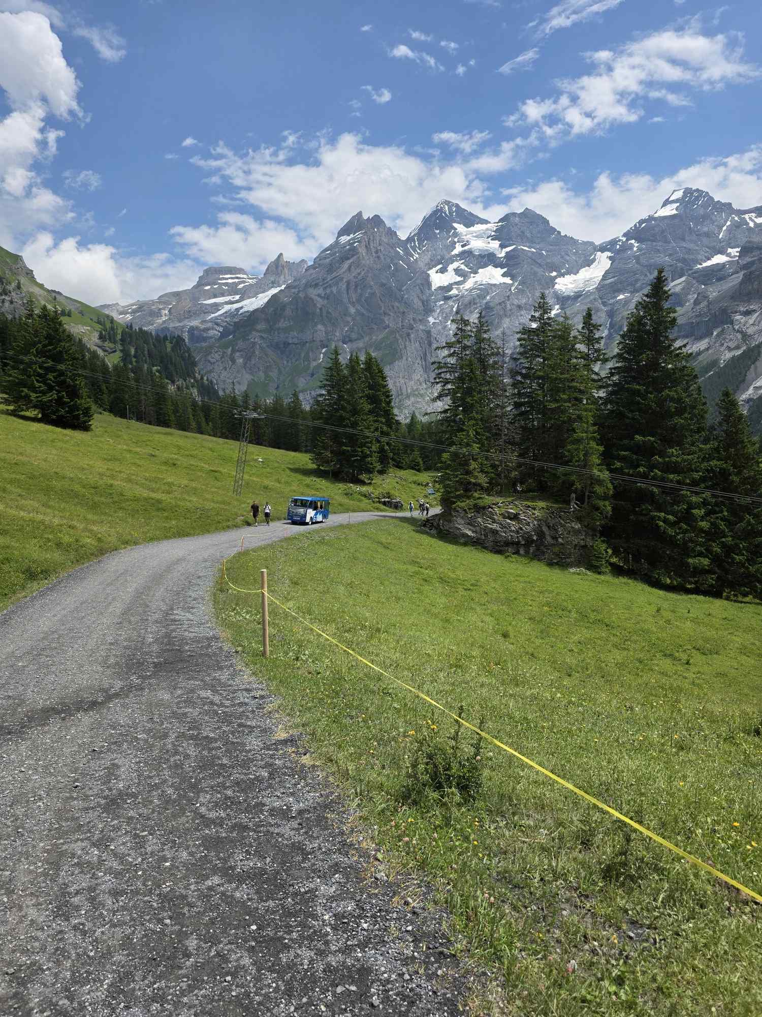 Wandelpad richting Oeschinensee