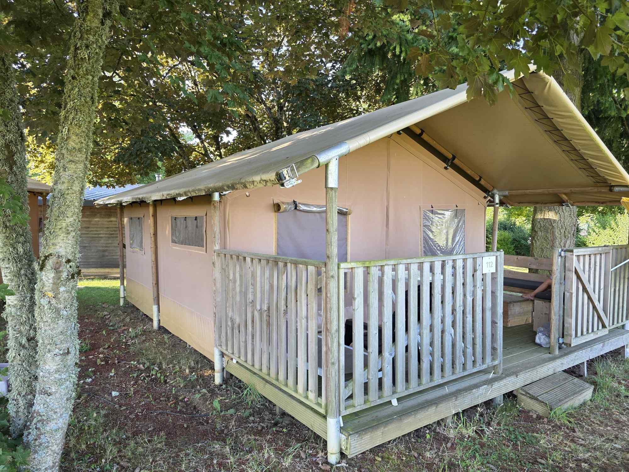 De safaritent op Camping de la Liez